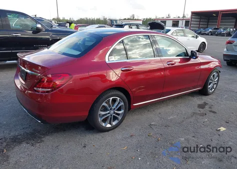 2017 Mercedes-Benz C 300 4Matic из США, поврежденный, VIN 55SWF4KB9HU209862